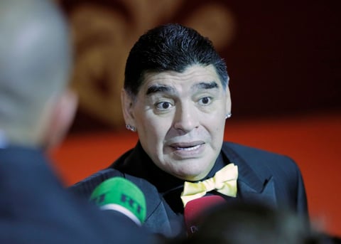 Uno de los más ovacionados al entrar en escena fue Diego Armando Maradona.