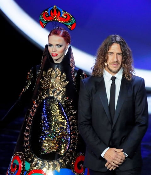 El internacional español Carles Puyol también estuvo presente en el Palacio Estatal del Kremlin.