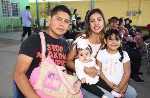 02122017 Ricardo Rivas, Eisela Camacho, Naima Daniela y Aline Sofía.