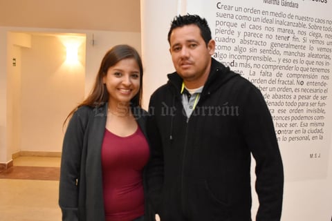02122017 ASISTEN A CONCIERTO.  Isis y Diego.