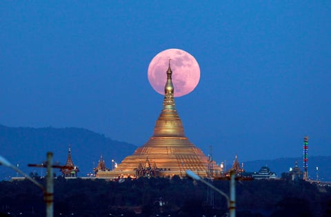 Así lució la lunes en Naipyidó, Myanmar.