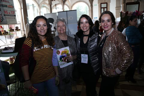 Ana Margarita Thompson, Erika Aldaz, María Antonieta Vela y María Antonieta Ramírez.