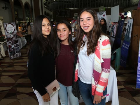 Regina Benitez, Regina Lanzarín y Regina Cardoza.