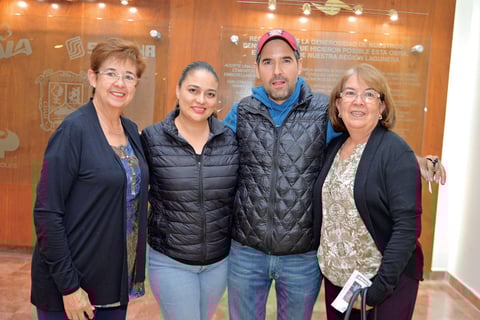 04122017 Blanca, Paloma, Octavio e Irene.