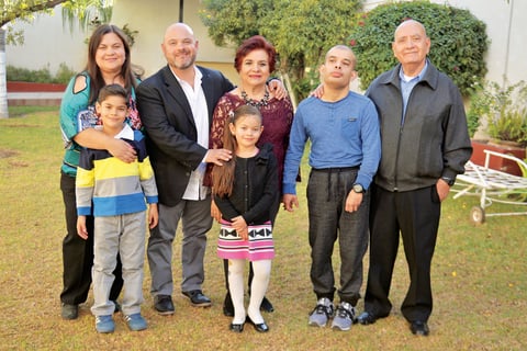 03122017 Marco Antonio Morán Ramos y su esposa, Mili de Morán.