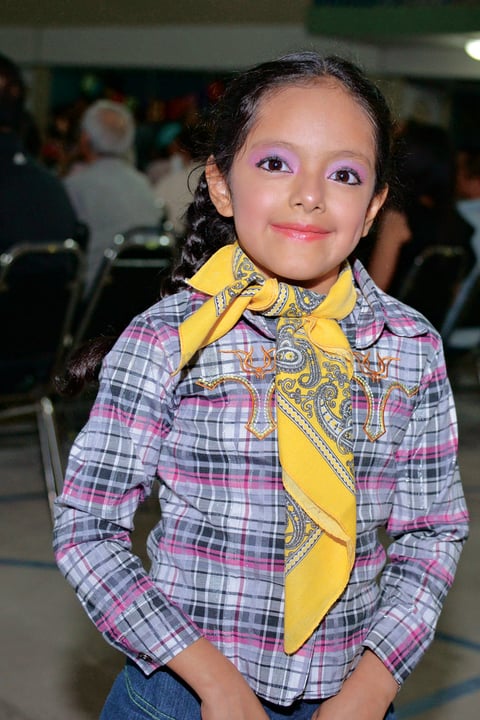 03122017 MUY LINDA.  Zoé.