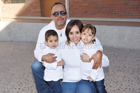 03122017 EN FAMILIA.  Rubén, Ana Sofía, Matías y Jimena.