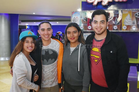 05122017 EN EL CINE.  Dulce, Rolando, Ana Laura y Andrés.