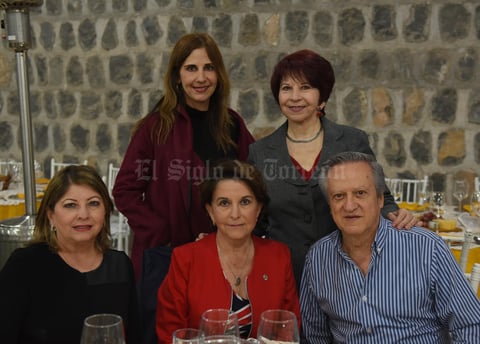 06122017 María del Carmen Galván de Garza, Mary Carmen Garza, Jesús María Galván, María Magdalena Treviño de Galván y Carmen Treviño de Galván.
