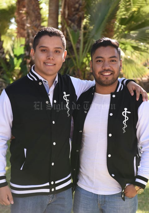 06122017 COMPAñEROS.  Noel y Santiago.