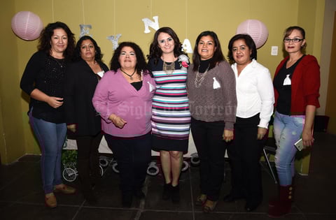 07122017 DESPEDIDA DE SOLTERA.  Reyna Collazo García con algunas de las invitadas a su festejo.