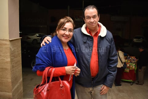 09122017 EN PAREJA.  Rosy y Héctor.