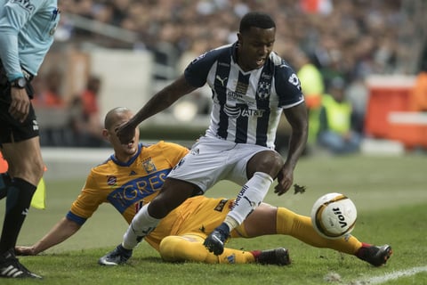 El colombiano Dorlan Pabón fue quien más inquietó a la defensiva de los Tigres.