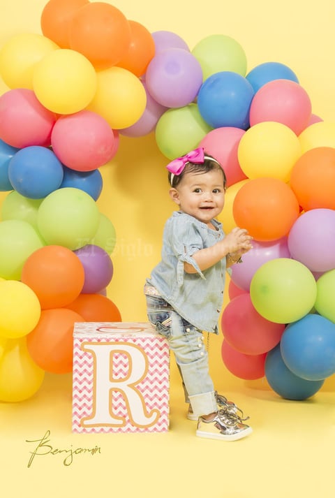 10122017 Regina Idalid Murillo Muñoz celebrando su primer año de vida. - Benjamín Estudio
