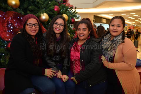 14122017 Alejandra, Paola, Nicole y Norma.