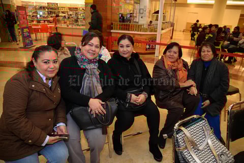 14122017 Verónica, María del Sol, Janeth, Elida y Martha.