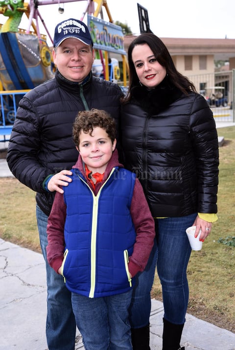 15122017 Carlos, Alejandra y Carlos jr.