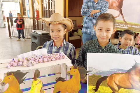 18122017 EVENTO ESCOLAR.  Romina y Emiliano.
