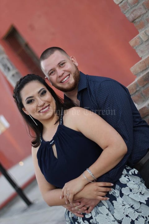 18122017 EN PAREJA.  Rosa Isela y Vladimir.