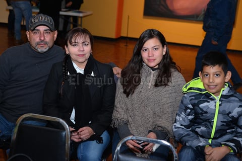 19122017 Abel, Verónica, Nadia y Jair.