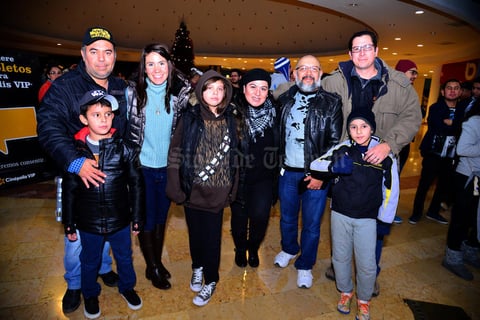 19122017 Alberto, Paola, André, Paula, Dany, Peter, Diego y Adrián.
