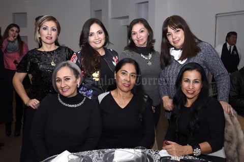 19122017 Connie, Rosy, Blanca, Viviana, Olivia, Magda y Martha.
