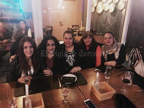 23122017 POSADA ENTRE AMIGAS.  Elvira, Alejandra, Gaby, Lore y Tere.