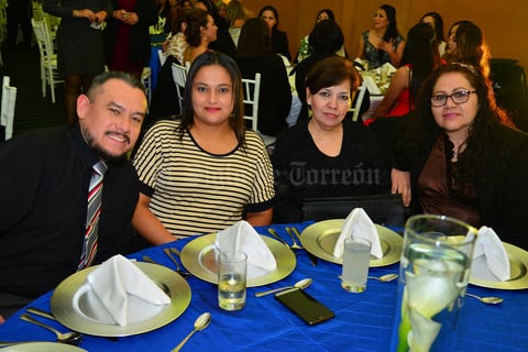 25122017 Cristian, Elizabeth, Norma y Lucy.