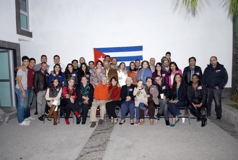 24122017 AMENA CONVIVENCIA.  Posada de la Comunidad Cubana.