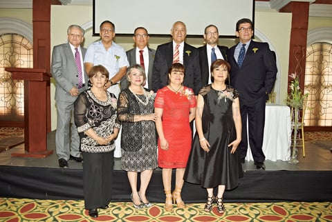 24122017 POSAN PARA LA FOTO.  Asociación de Médicos Generales Familiares.