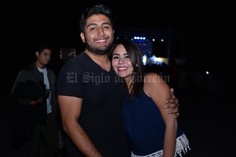 26122017 CONTENTOS.  Héctor y Karen.