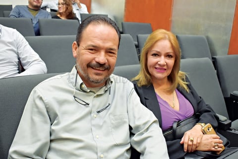24122017 CONTENTOS.  Arturo y Tensi.