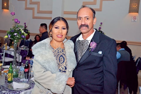 24122017 Padres de la novia, Rosa María Trejo y Felipe de Jesús Romo.
