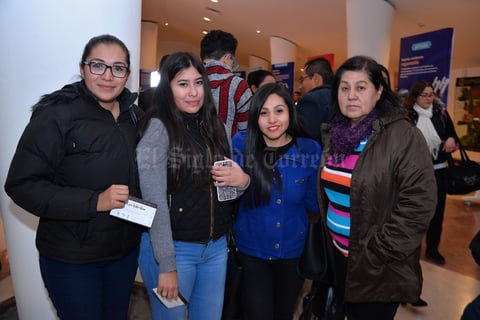27122017 FESTIVAL NAVIDEñO.  Elizabeth, Karla, Gaby e Irma.