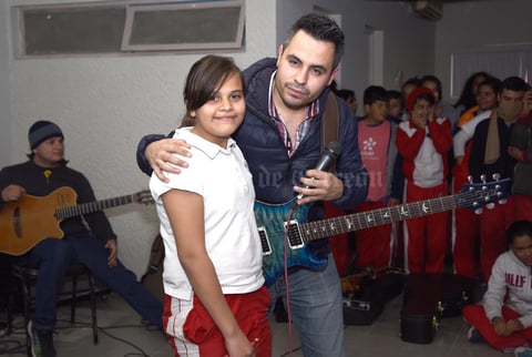 27122017 Paola Martínez y Eder Olivas Tovar.