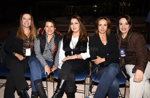 Adriana Villarreal, Edna Pérez, Vero Sánchez, Lorena Valdez y Marcela Aranda