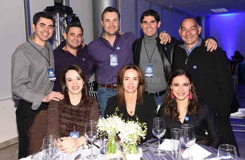 Luis, Agustín, Beto, Alejandro, Miguel, Alejandra, Lorena y Marcela