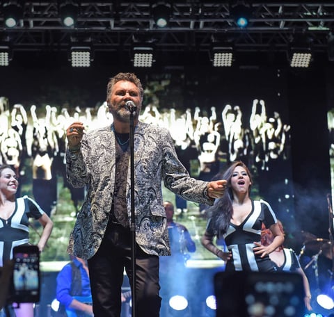 04 de mayo. Manuel Mijares | El cantante deleitó a todas las madres laguneras que acudieron a disfrutar el show en Plaza Mayor.