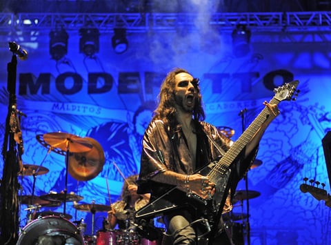 19 de mayo. Moderatto | Los “Malditos pecadores” se dieron cita en Plaza Mayor para cantar a lado de la agrupación de rock.