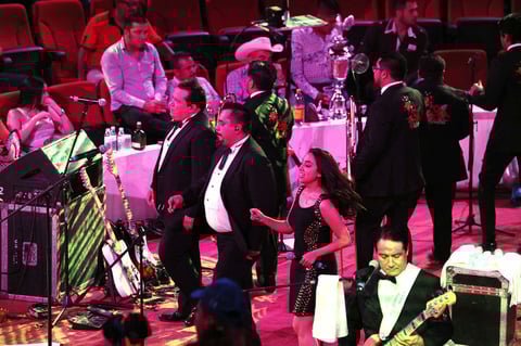 07 de julio. Los Angeles Azules |Hicieron bailar una vez más al público lagunero en la Feria Nacional de Gómez Palacio.