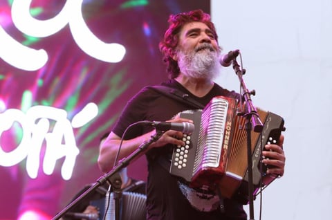 20 de octubre. Celso Piña | Hizo bailar a los asistentes de la feria Nacional de Gómez Palacio, Durango.