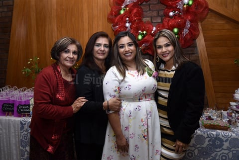 30122017 Teresa Romero, Hortensia García, Sofía y Claudia de León.