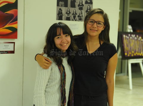 31122017 CONTENTAS.  Monserrat y Daniela.
