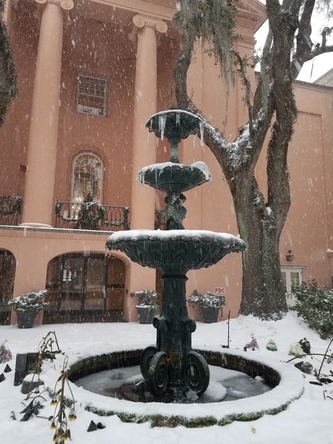 Se siente desde las Carolinas hasta Maine.