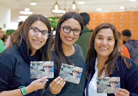 04012018 MUY CONTENTAS.  Daniela Castro, Sofía Lozano y Julia Peralta.