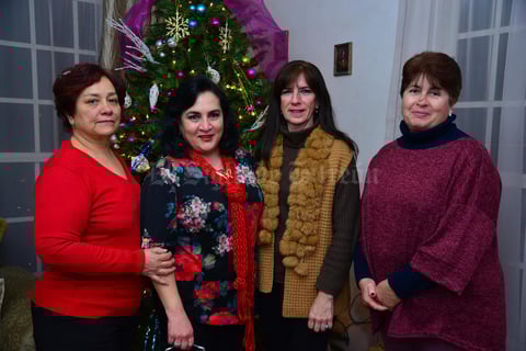 04012018 celebran entre amigas
