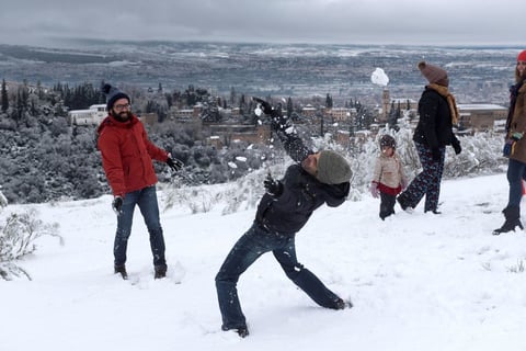La Agencia Estatal de Meteorología (Aemet) prevé para mañana un descenso aun mayor de las temperaturas en el interior del país.