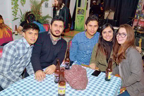 07012018 Octavio, Manuel, Abraham, Paola y Natalia.