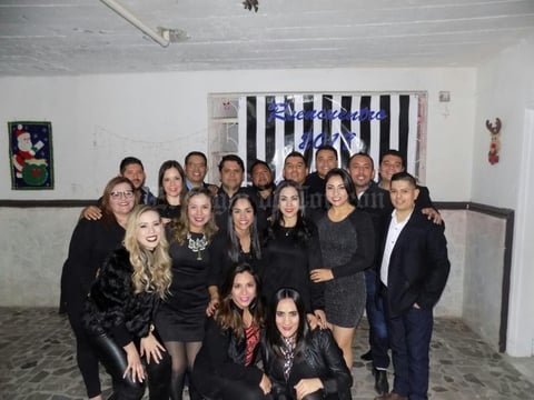 07012018 DIVERTIDO REENCUENTRO.  Ex compañeros de la Escuela Año de Zaragoza T.M., Generación 1989 - 1995, se volvieron a reunir.