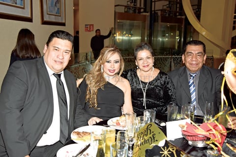 08012018 Héctor, Adriana, Martha y Arturo.